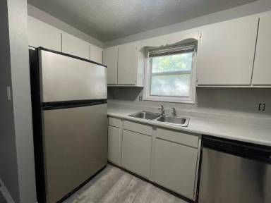 Main picture of 5557 Windwood Rd