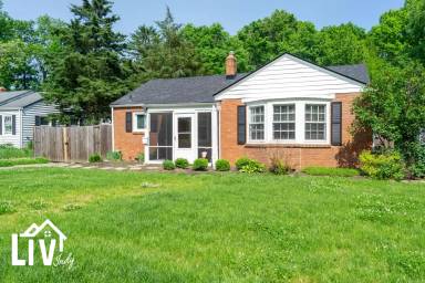 Main picture of 5529 Primrose Ave