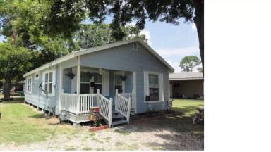 Main picture of 901 Carver St