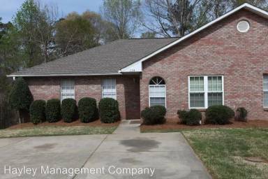 Main picture of 1056 Northpointe Cir