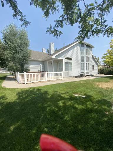 Main picture of 1781 Laurus Ln