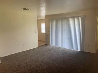 Main picture of 4811 S Jackson Ave