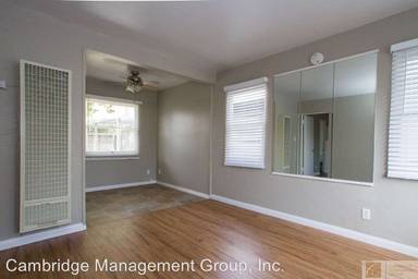 Main picture of 4274 Gresham St