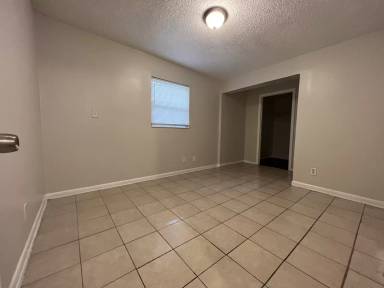 Main picture of 3327 Dignan St