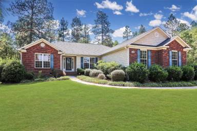 Main picture of 195 Russett Ct