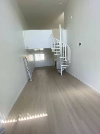 Main picture of 5405 Kester Ave