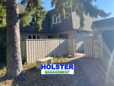 Main picture of 1918 Carol Dr