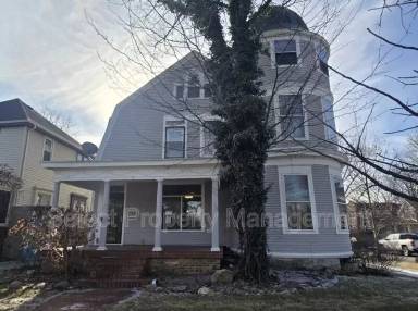 Main picture of 1216 Lake Ave