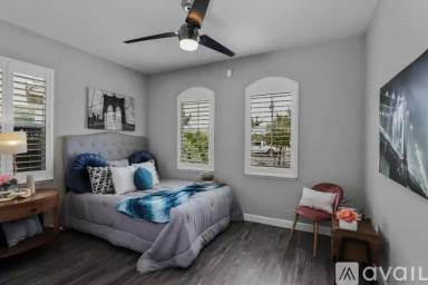 Main picture of 948 River Bend Dr