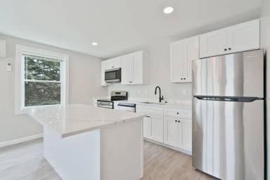 Main picture of 920 Smith St
