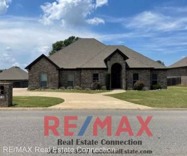 Main picture of 18 Shadow Creek Dr