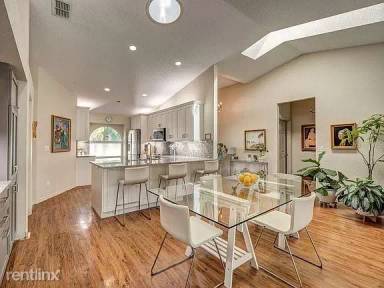 Main picture of 3800 105th Ave N