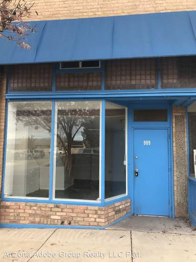 Main picture of 909 Main St