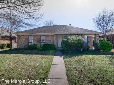 Main picture of 1520 Mayflower Dr