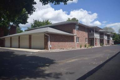Main picture of 1125 Moraine Way