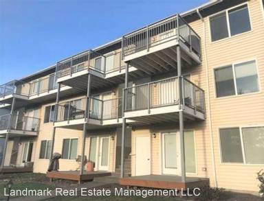 Main picture of 2814 W Maplewood Ave
