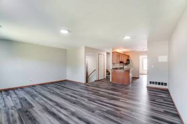 Main picture of 1101-1129  N Byrne Rd