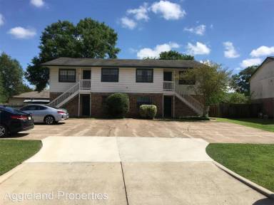 Main picture of 800 Navarro Dr