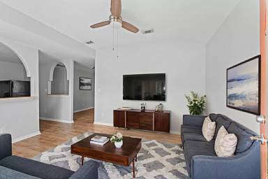 Main picture of 2024 Jean St