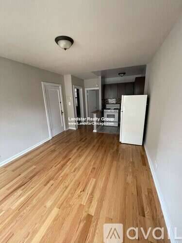 Main picture of 5666 N Ridge Ave