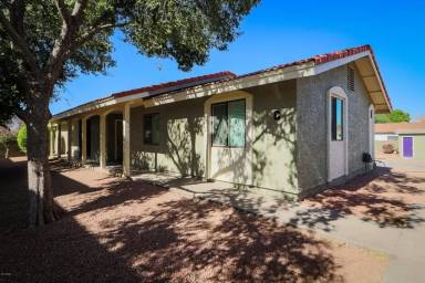 Main picture of 1336 E Mountain View Rd Apartments