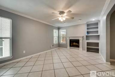Main picture of 2205 Park Hill Dr