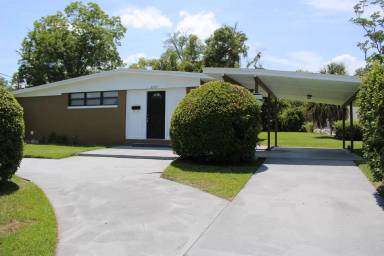 Main picture of 8724 Darlington Dr