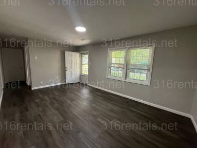 Main picture of 5000 S Hemlock Ave