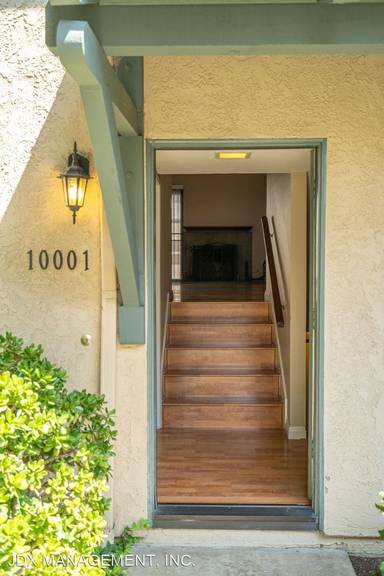 Main picture of 10001 Paseo Montril