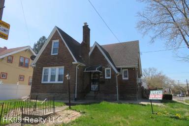 Main picture of 1400 Disston St