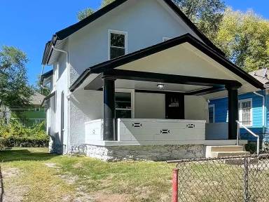 Main picture of 4242 Flora Ave