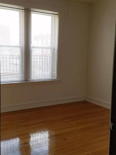 Main picture of 1638 W 82nd St