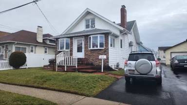 Main picture of 2972 Yale Pl