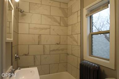 Main picture of 2565 Marcy St