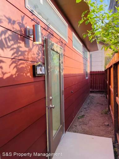 Main picture of 229 6th St