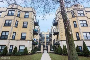 Main picture of 6500 N Claremont Ave
