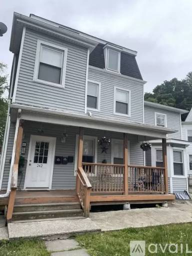 Main picture of 242 Church St