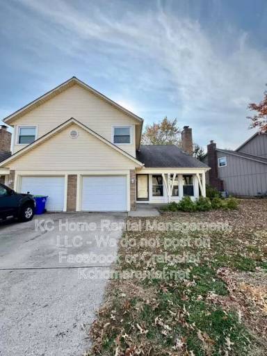 Main picture of 9817 W 83rd Ter