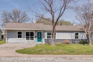 Main picture of 5125 Roxie St