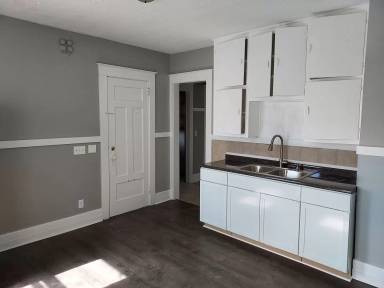 Main picture of 1085-1087 N St