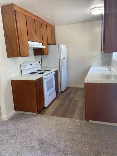 Main picture of 549 Commercial Ave