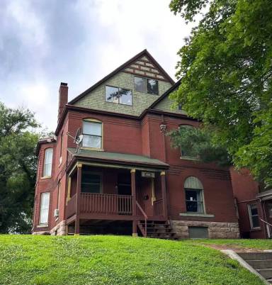 Main picture of 426 S 12th St