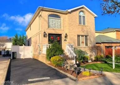 Main picture of 321 McBaine Ave