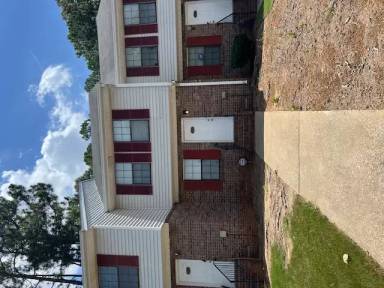 Main picture of 5528 Park Pl S