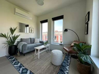 Main picture of 4602 N Kenmore Ave