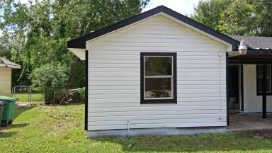 Main picture of 7930 Carolwood Dr