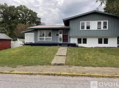 Main picture of 284 Locust St