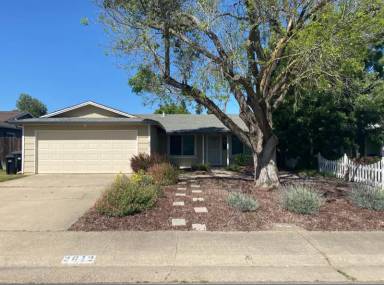 Main picture of 2612 Mackinaw Way