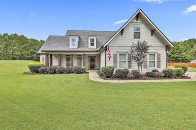 Main picture of 22 Bradshaw Farms Dr