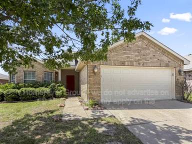 Main picture of 1102 Oak Hollow Ln